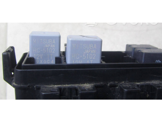 Блок предохранителей     Honda HR-V    