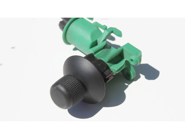 Зеркало электрическое Skoda Octavia Mk1 (1U) 1996 - 2004 года