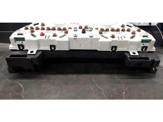 Přístrojová deska Alfa Romeo 164 1992