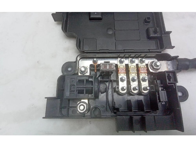 Блок предохранителей 8V0937548   Audi RS3    