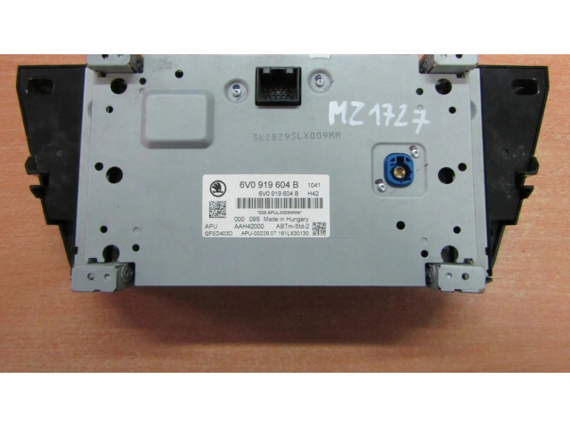 Дисплей Skoda Fabia Mk3 (NJ)