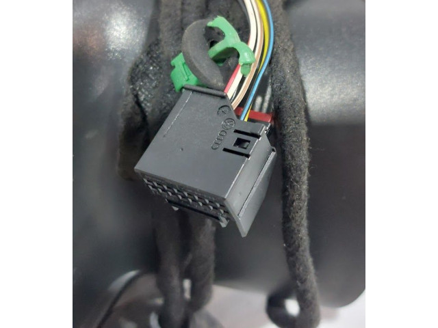 Зеркало электрическое Audi A1 2010 - 2018 года