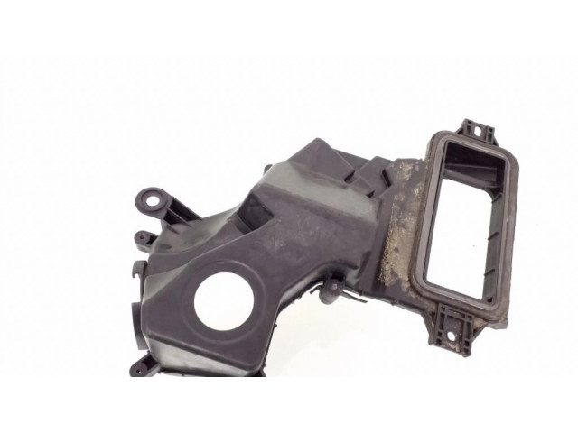 Другая деталь отсека двигателя