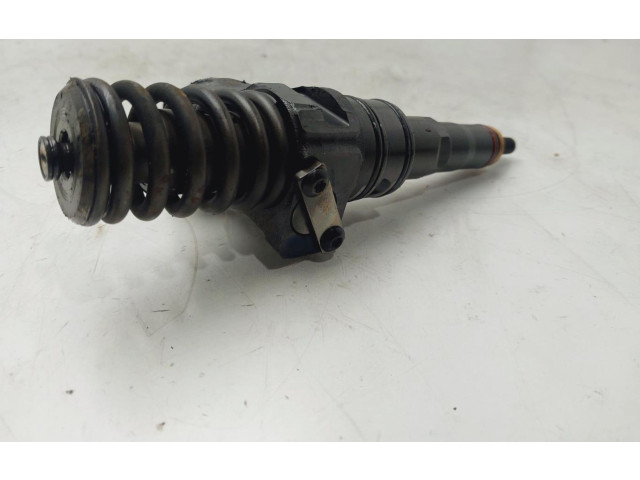 Форсунка 038130073AG    Audi A3 S3 8P   