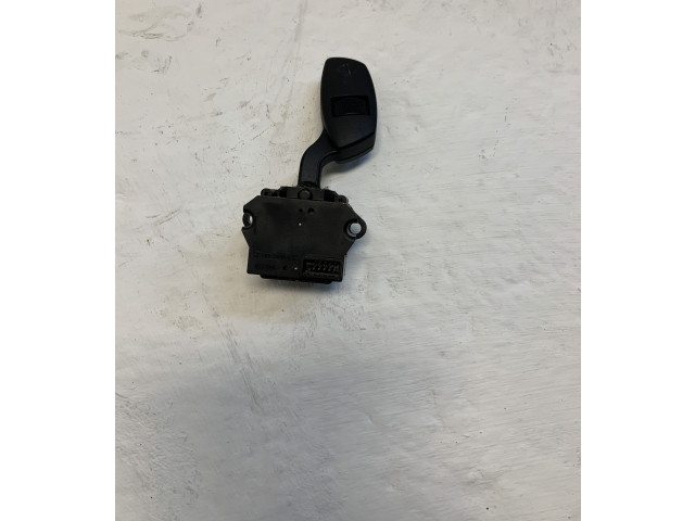 Ручка стеклоочистителей 692410702   BMW 5 E60 E61