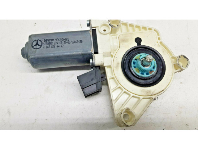 Передний двигатель механизма для подъема окон