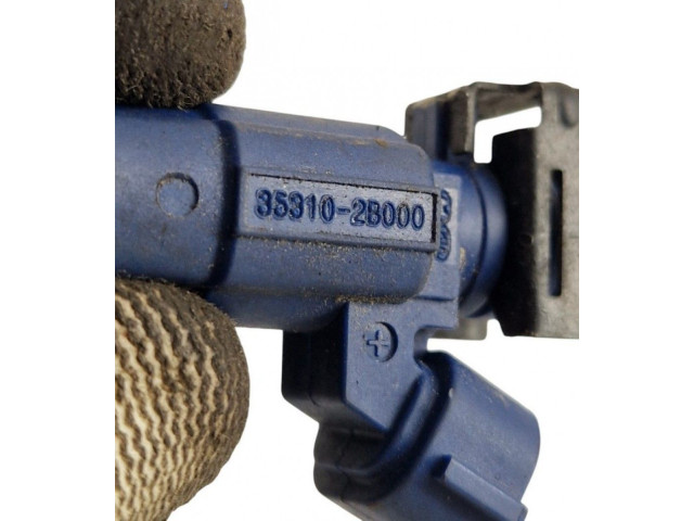 Vstřikovač 353102B000   KIA Venga    G4FA 