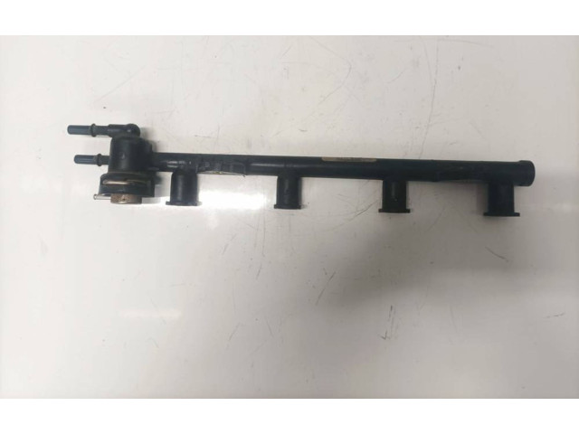 Топливная рампа f606060703 Ford Fiesta