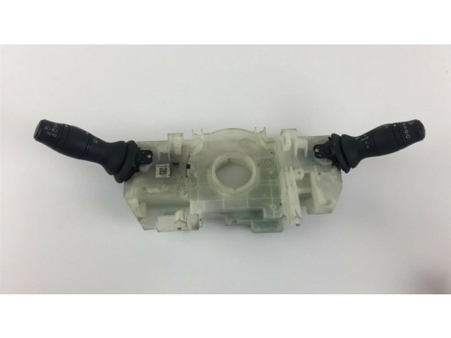 Мултифункционный включатель управления / ручка