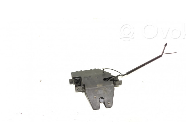 Zámek zadních dveří 8196401 BMW 3 E46 2003