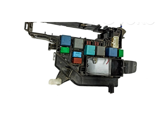 Блок предохранителей  8826332070, 1567001400   Toyota Prius (XW20)    