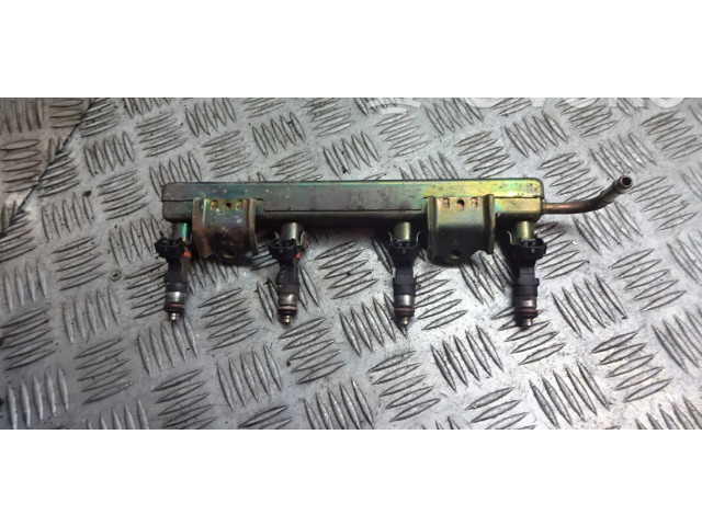 Vstřikovací lišta 16600AX200 Nissan Micra