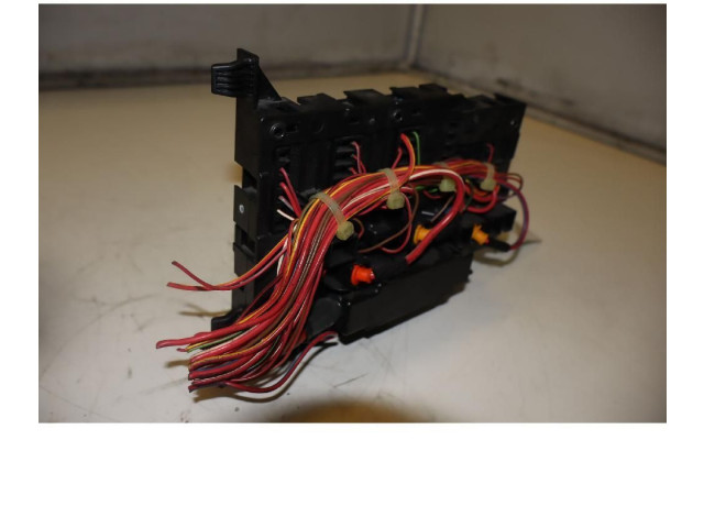 Поршень Блок предохранителей B38A15A 927035501  Mini Clubman F54  