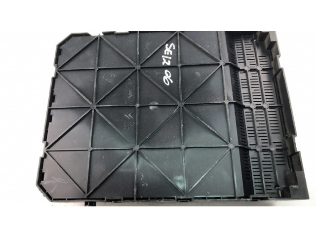 Блок предохранителей 9664156780 Citroen C4 I