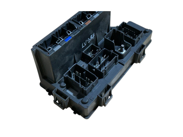 Блок предохранителей P04692341AC, TJFQQ3360F3J17 Jeep Patriot