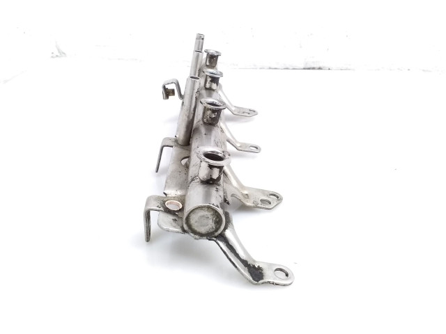 Топливная рампа 06J133317G Audi A3 S3 8P