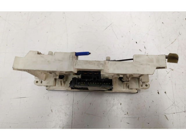 Блок управления климат-контролем Mitsubishi Space Wagon