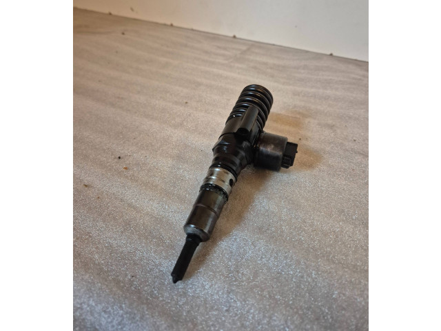 Форсунка 03G130073B Audi A3 S3 A3 Sportback 8P