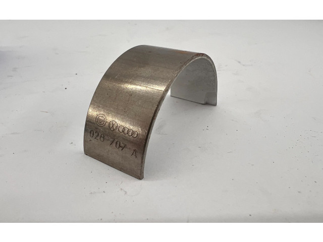 Шатун  028105707A, 80335826    Volkswagen Bora  
