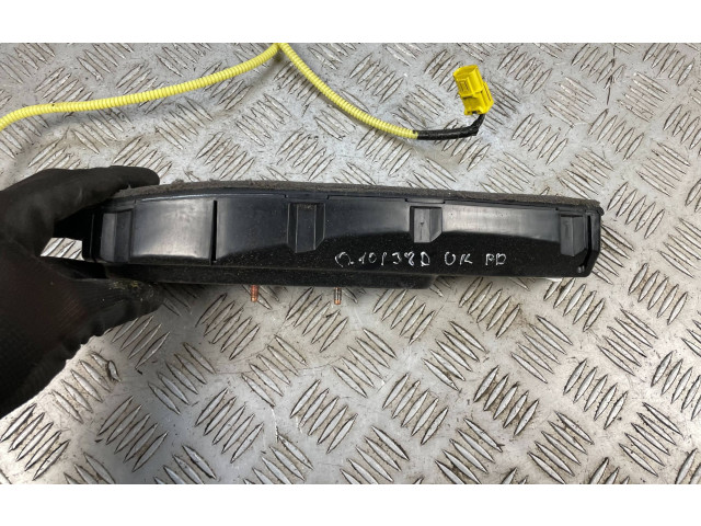 Подушка безопасности в сиденье Subaru Outback