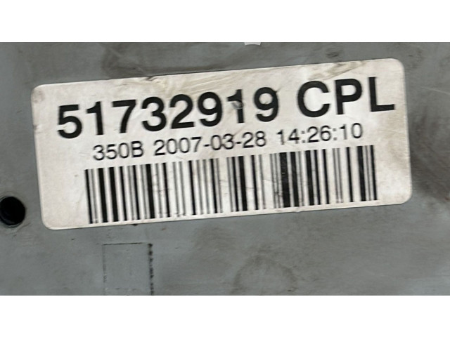 Блок предохранителей 51732910, 51732910   Fiat Idea    