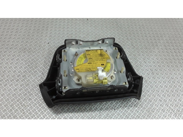 Подушка безопасности водителя    Toyota Hilux (N80, N90, N100, N110)