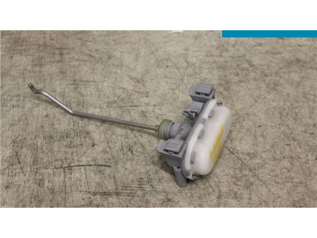 Замок багажника 1H9862159D    Volkswagen Golf III 1992 - 1997 года