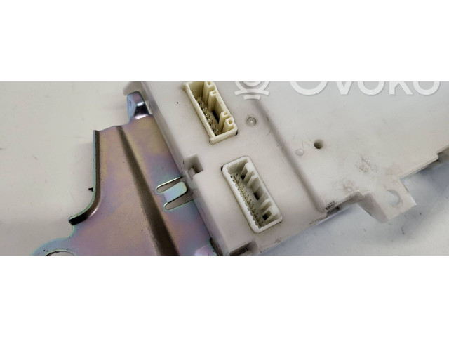 Блок управления BHB767560A, K40002 Mazda 3 II