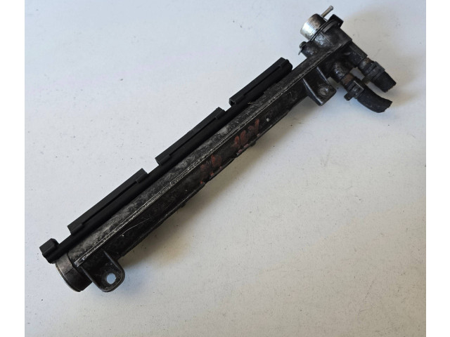 Топливная рампа 036133319   Audi A3 S3 8P   для двигателя BLS