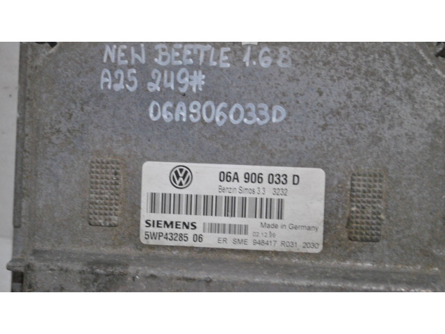Блок управления двигателя 06A906033D, 5WP432850   Volkswagen New Beetle