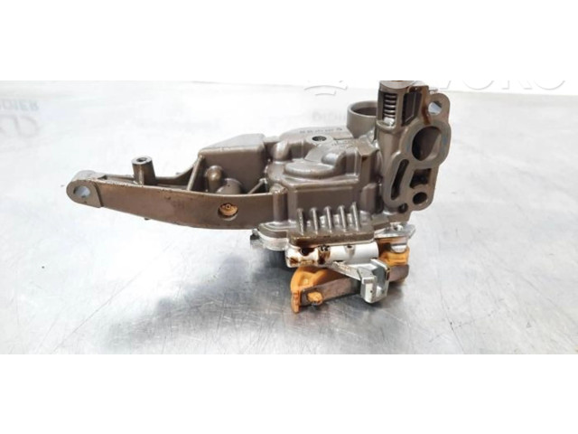 Масляный насос   A1771810000  Mercedes-Benz E W213 