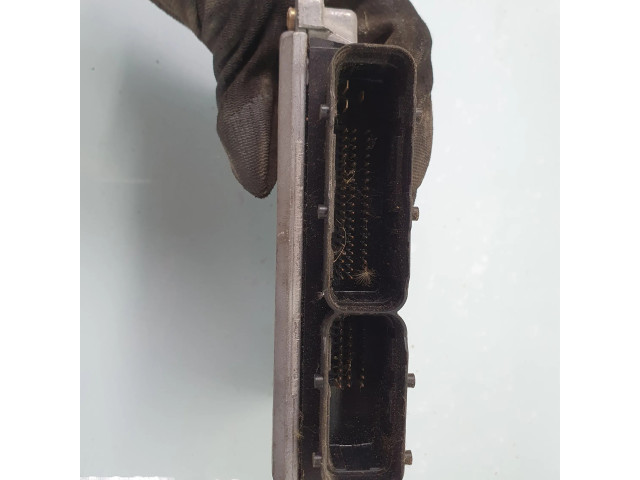 Řídící jednotka 0281010271, 24417196 Opel Vectra B 1998