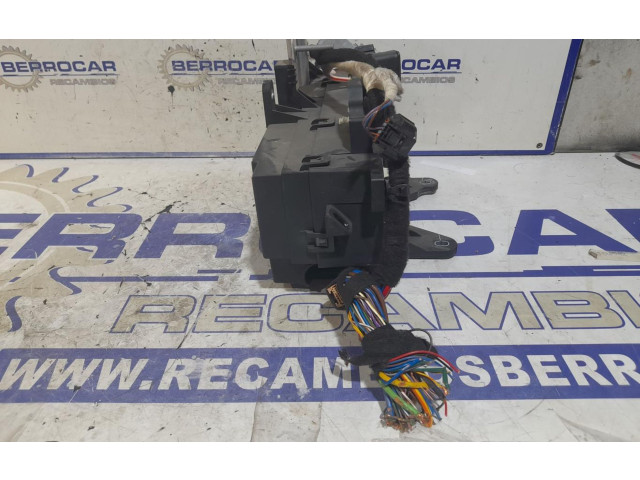 Блок предохранителей GX7314C445AB Jaguar XK - XKR