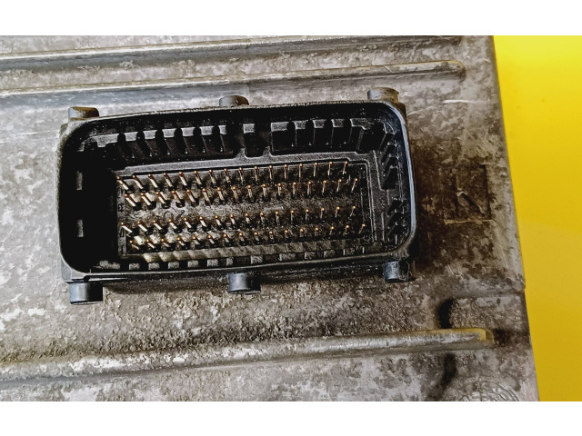 Блок управления двигателем Блок управления 12249823, 13144390 Opel Meriva A