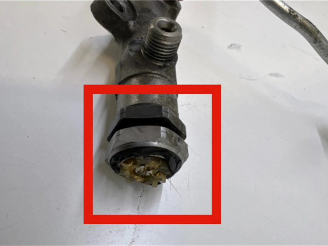 Vstřikovací lišta 7795514, 0445216015 BMW X6 E71 pro naftový motor 4.0