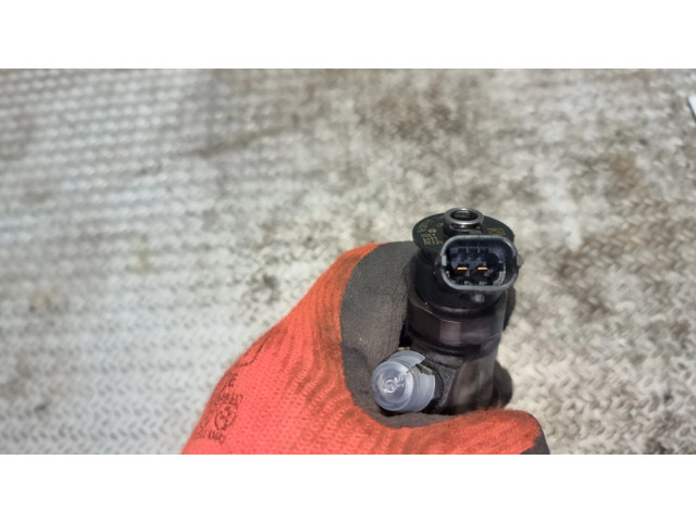 Vstřikovač 0445110297 Citroen Berlingo pro naftový motor 1.6