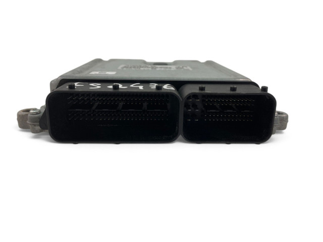 Блок управления двигателем Блок управления 31303095AC, 0281016616   Volvo V70