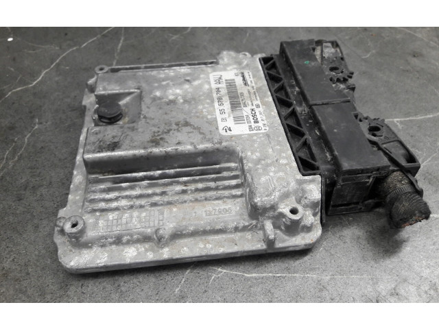 Блок управления двигателем Блок управления 55578704 Opel Meriva B