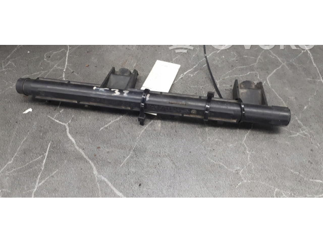 Топливная рампа 7700114546   Renault Clio II  