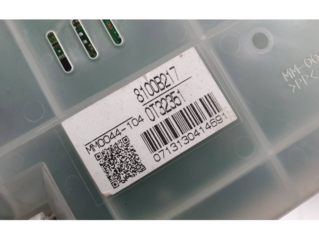 Přístrojová deska Mitsubishi Pajero 2014 8100B217, 0T32351