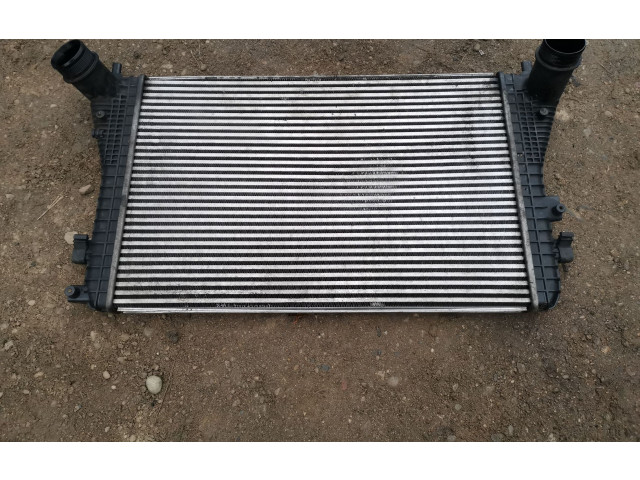 Интеркулер 1K0145803BN Skoda Octavia Mk2 (1Z)