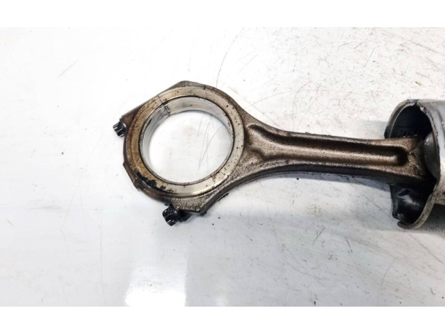  Поршень с шатуном    Skoda Superb B5 (3U)  