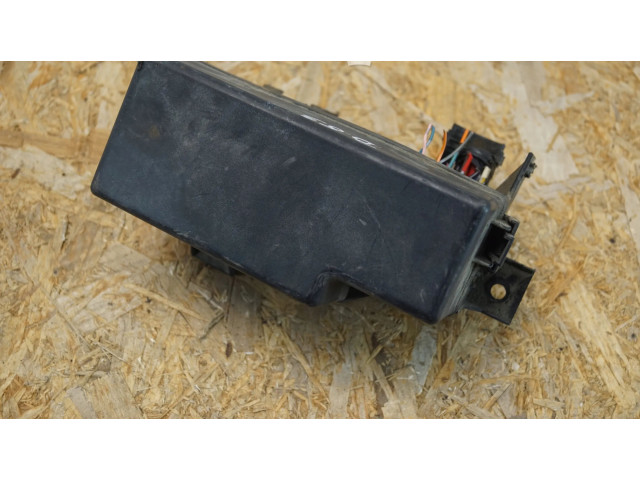 Pojistková skříňka 63564138 Nissan Navara D40 2008