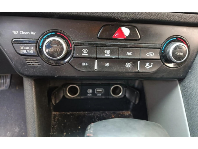 Блок управления климат-контролем    KIA Niro