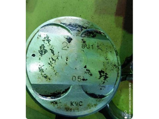 Píst    Nissan Murano Z50     