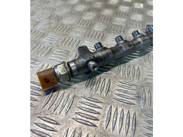 Vstřikovací lišta 03L130089J Seat Alhambra (Mk2) cff