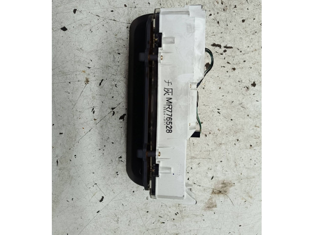 Přístrojová deska  Mitsubishi Pajero 2004 79684011, 79684011  