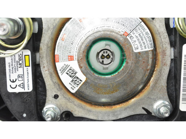 Подушка безопасности водителя 80100J7000   KIA Ceed