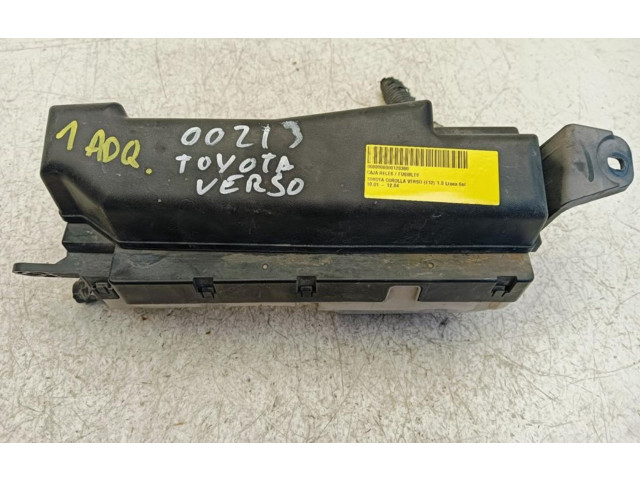 Блок предохранителей    Toyota Corolla Verso E121    