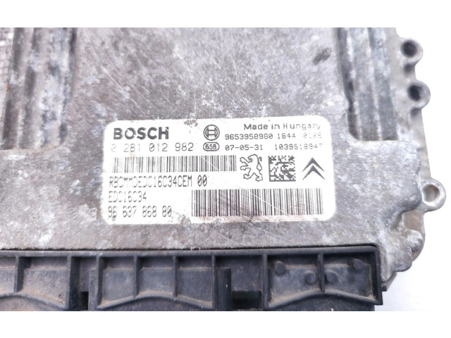 Блок управления двигателя 9663786880, 0281012982   Peugeot Expert